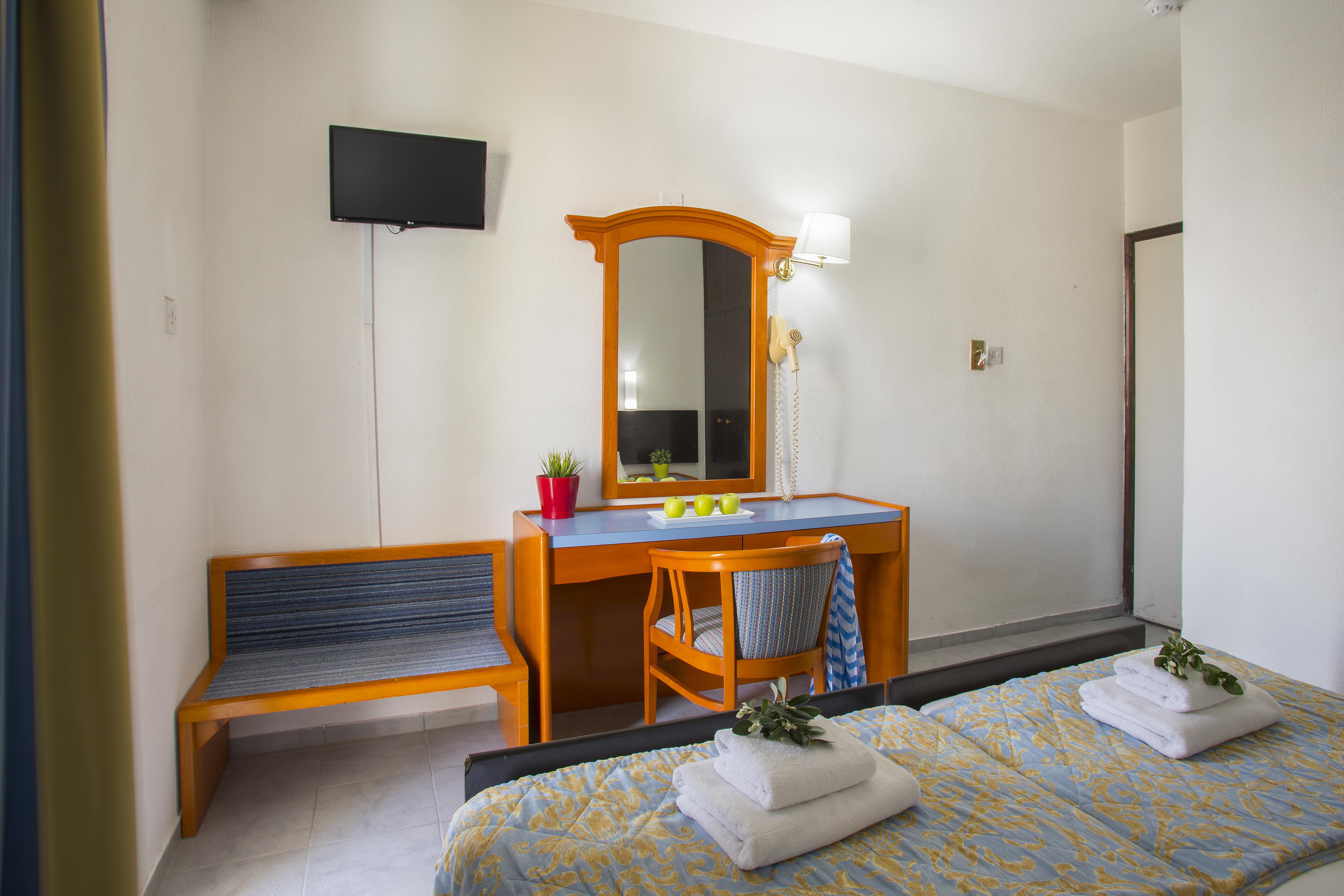 Cactus Hotel ลาร์นาคา ภายนอก รูปภาพ