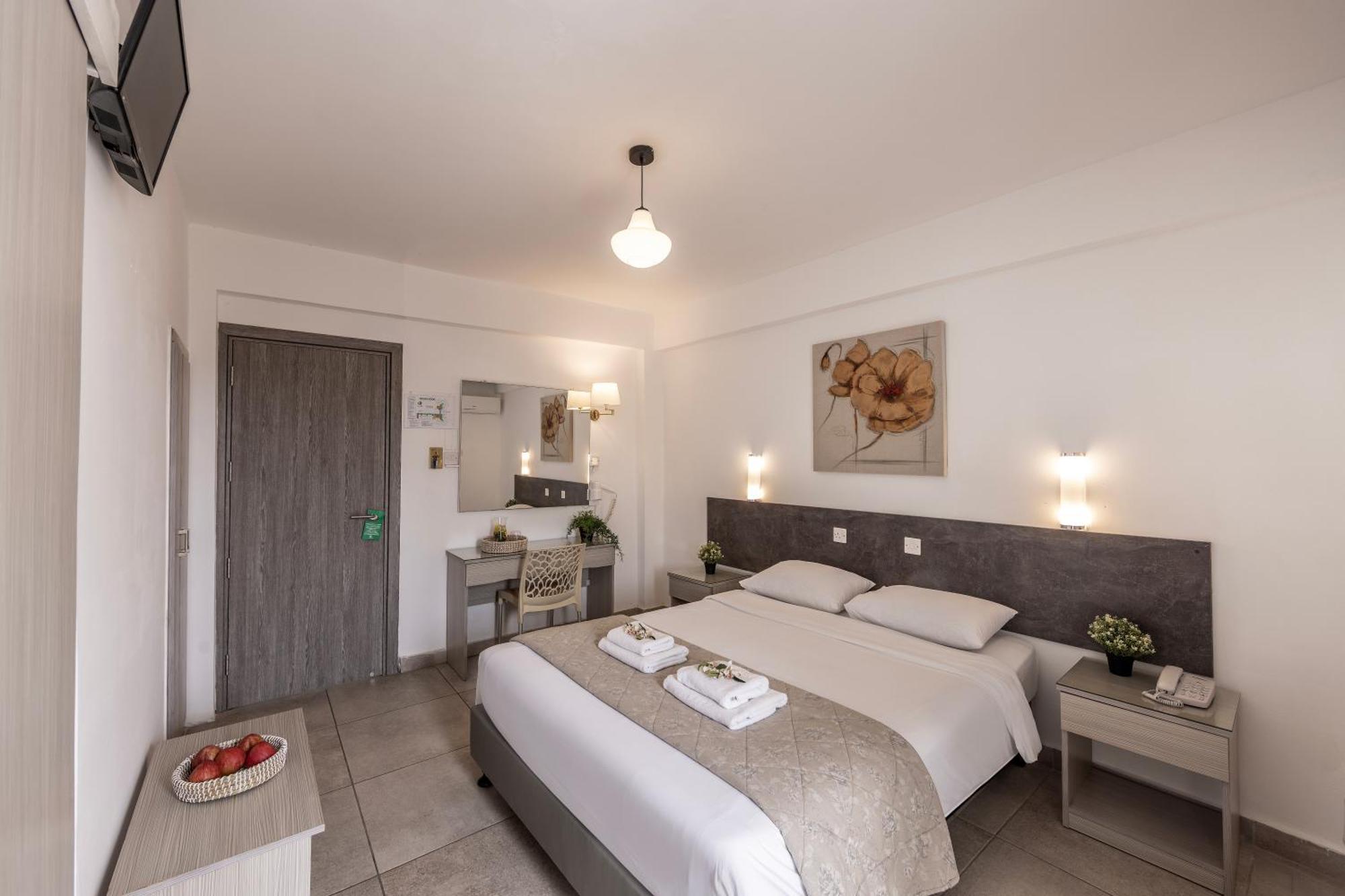 Cactus Hotel ลาร์นาคา ภายนอก รูปภาพ