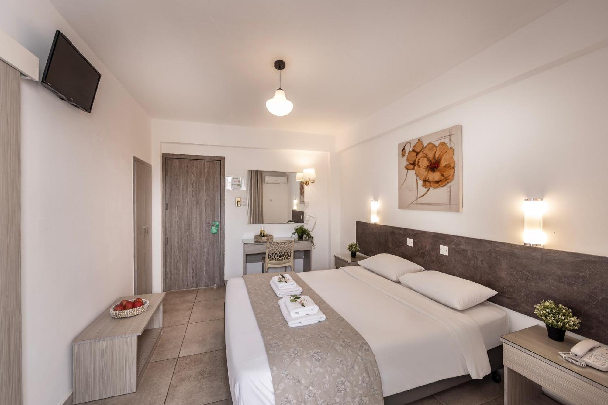 Cactus Hotel ลาร์นาคา ภายนอก รูปภาพ