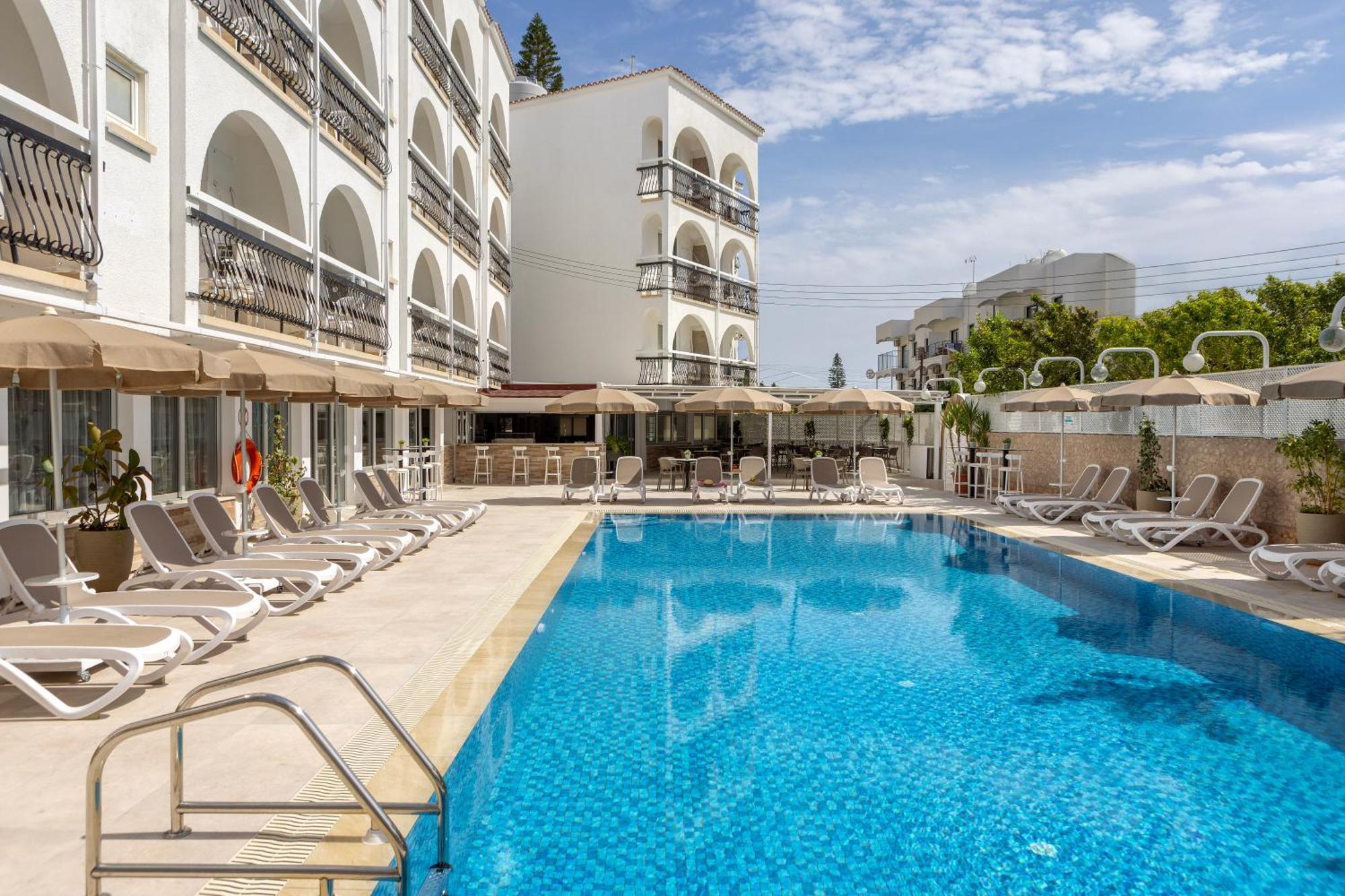 Cactus Hotel ลาร์นาคา ภายนอก รูปภาพ
