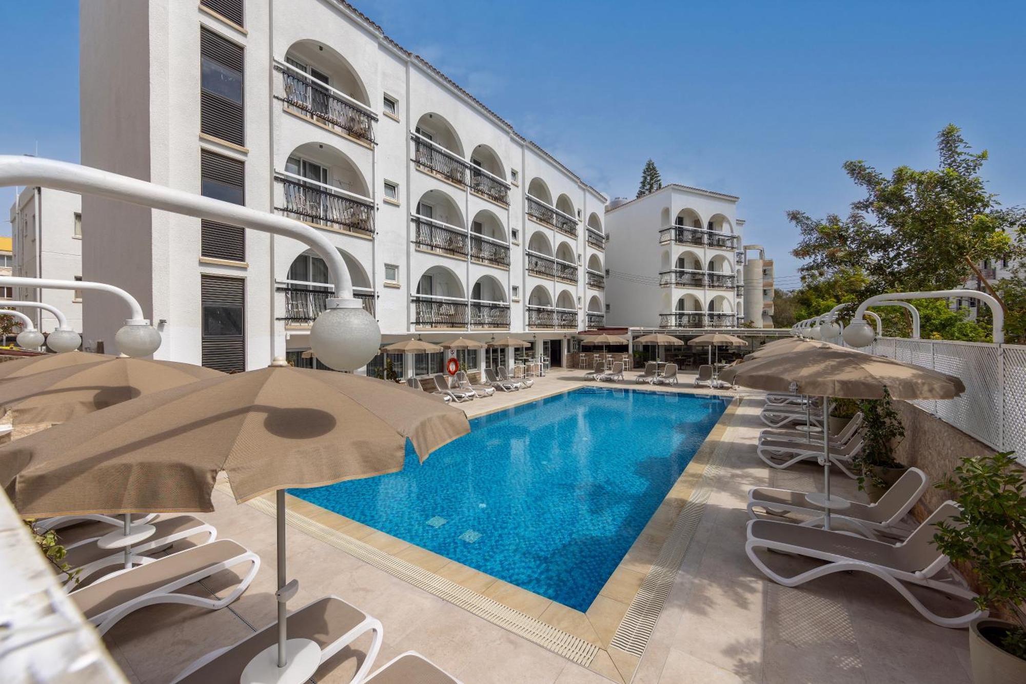 Cactus Hotel ลาร์นาคา ภายนอก รูปภาพ