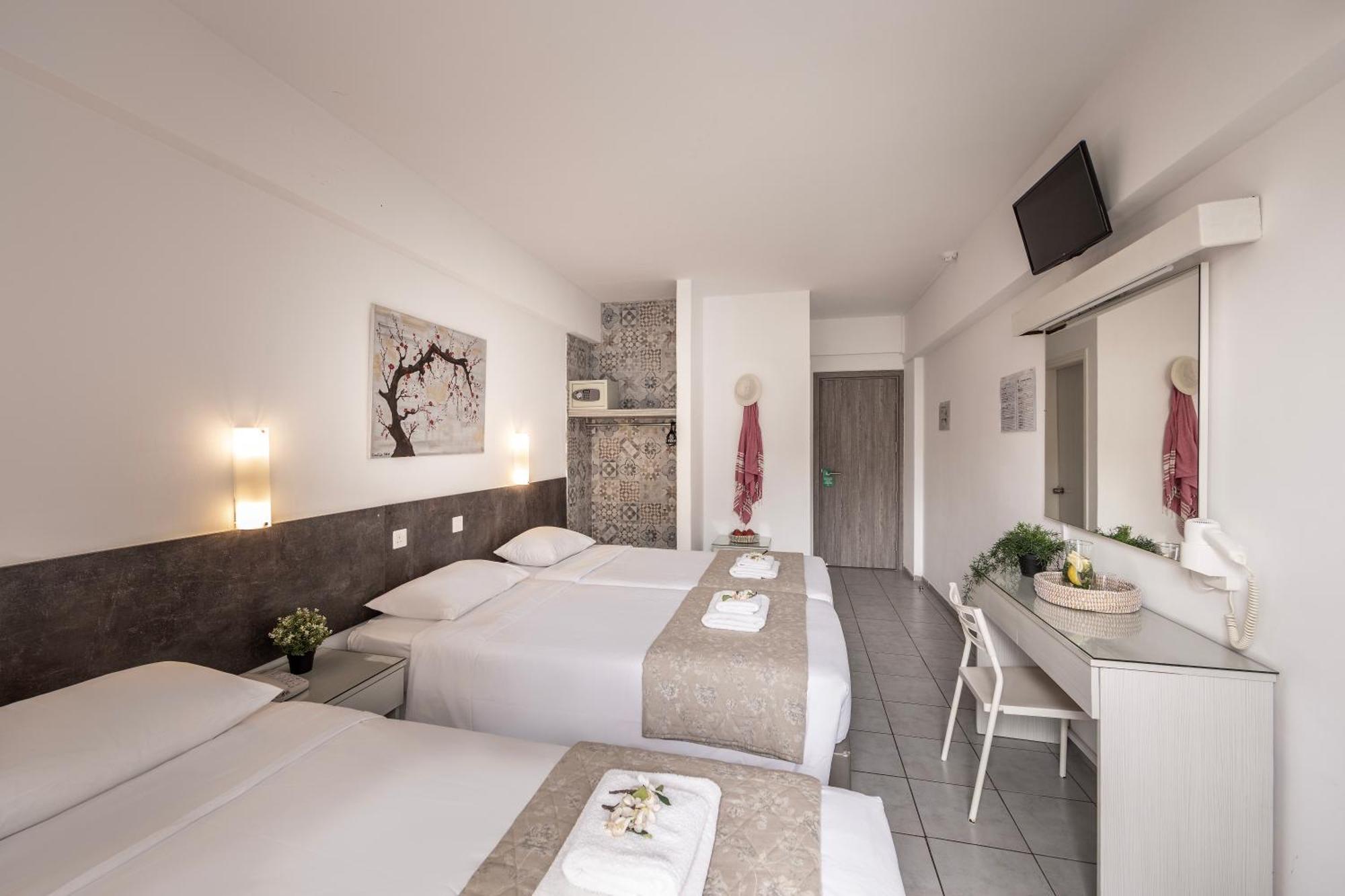 Cactus Hotel ลาร์นาคา ภายนอก รูปภาพ