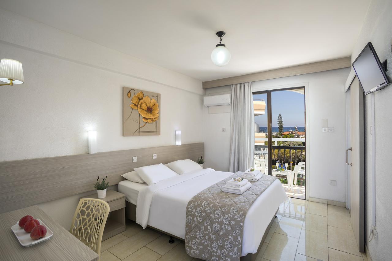 Cactus Hotel ลาร์นาคา ภายนอก รูปภาพ